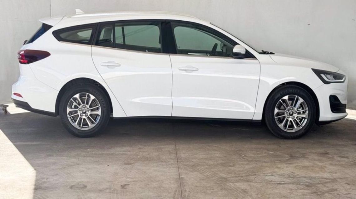 Immagine 4 di FORD Focus Station Wagon Focus sw 1.0 ecoboost h business 125cv
