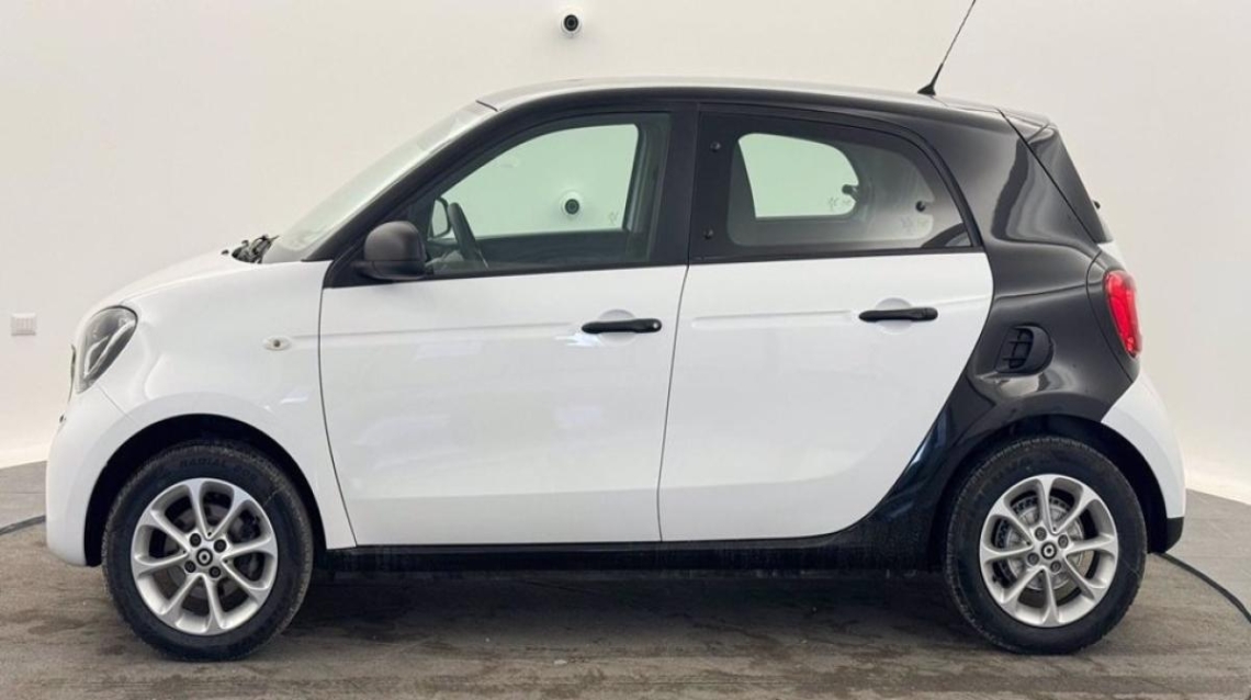 Immagine 2 di SMART Forfour 1.0 youngster 71cv twinamic